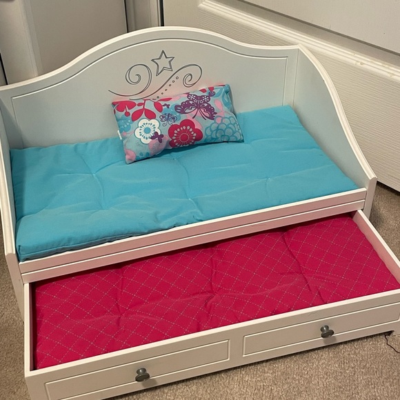 18” Truly Me American Girl Doll trundle bed set (everything in the pic included) - Picture 3 of 6